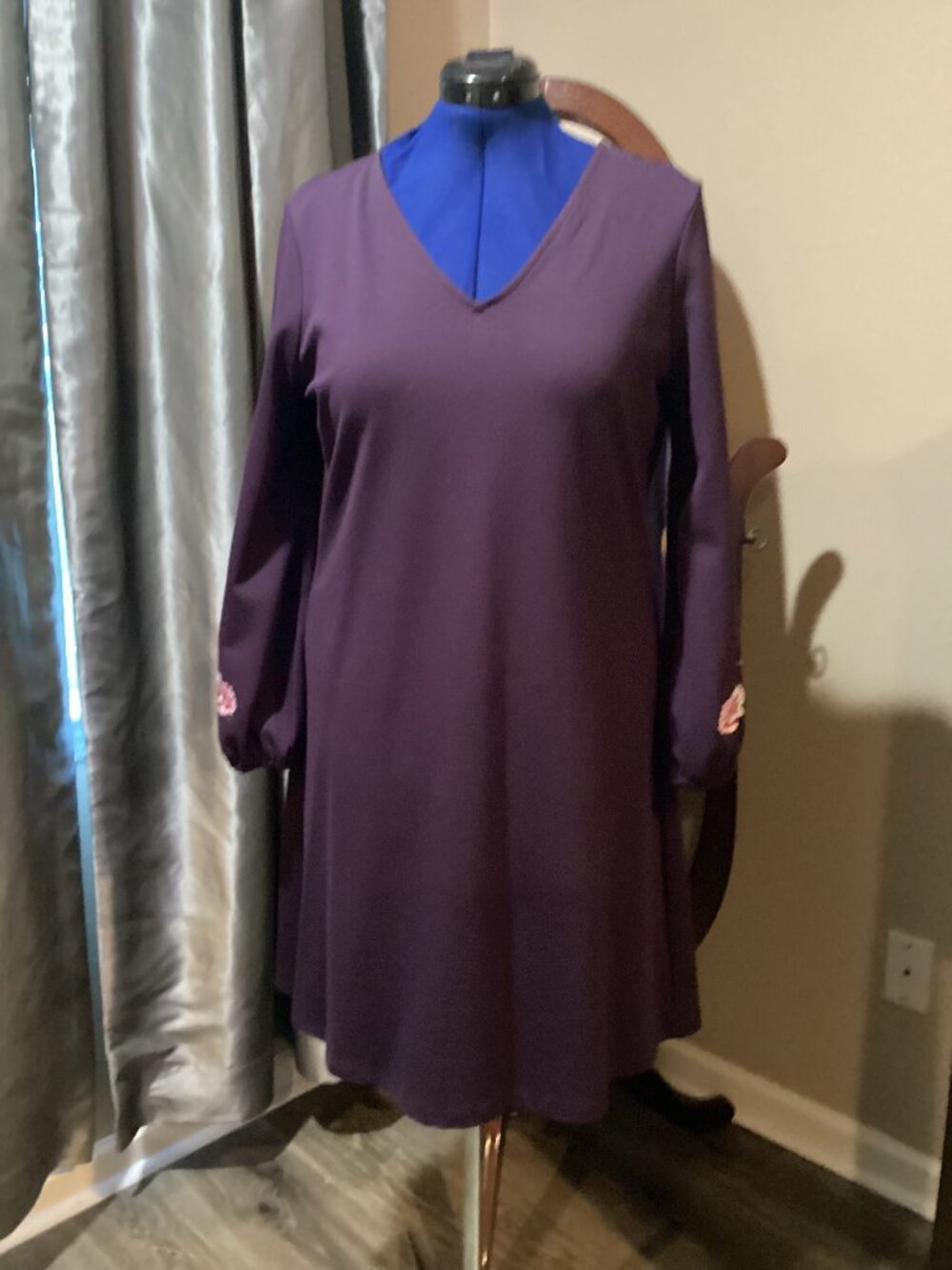 Women’s Plum Purple V-Neck Long Sleeve Swing Dress Floral Embroidered Detail